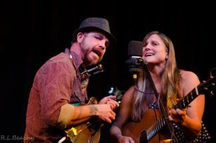 Tara Mills & Jimmy Stelling w/ Spiked Food Truck - Glass House Winery